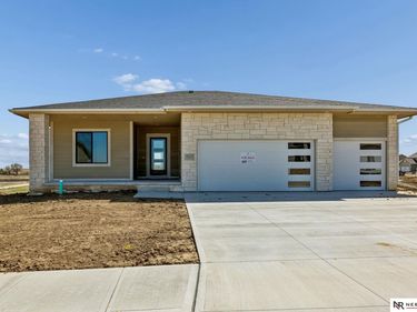 8815 Legacy Street , Papillion, NE 68046