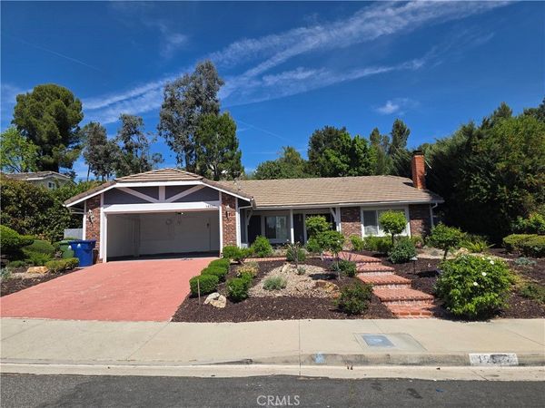 18507 Brasilia Drive , Northridge, CA 91326
