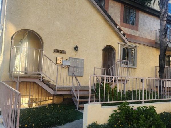 10129 Commerce Street , Tujunga, CA 90242