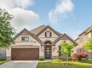 8042 Acoma Lane, Dallas, TX 75252