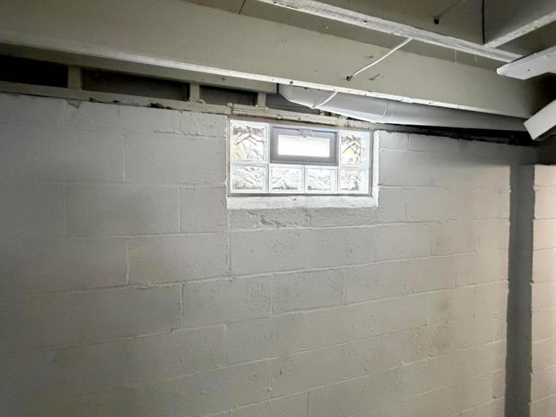 3441 Eisenhower Road , Columbus, OH 43224 Photo 13