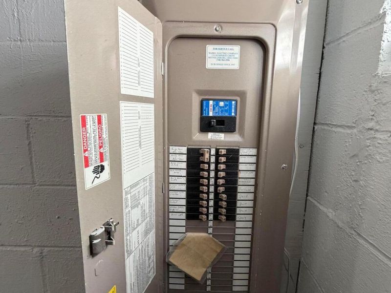 3441 Eisenhower Road , Columbus, OH 43224 Photo 17