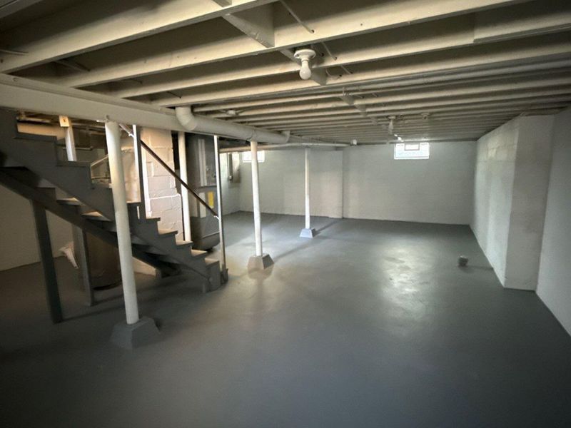 3441 Eisenhower Road , Columbus, OH 43224 Photo 6