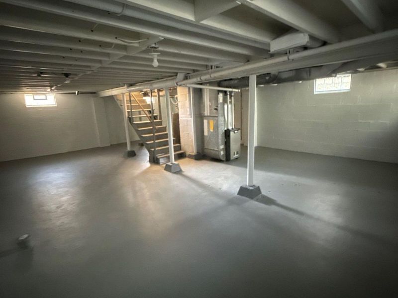 3441 Eisenhower Road , Columbus, OH 43224 Photo 8