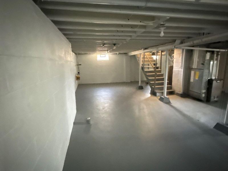 3441 Eisenhower Road , Columbus, OH 43224 Photo 9