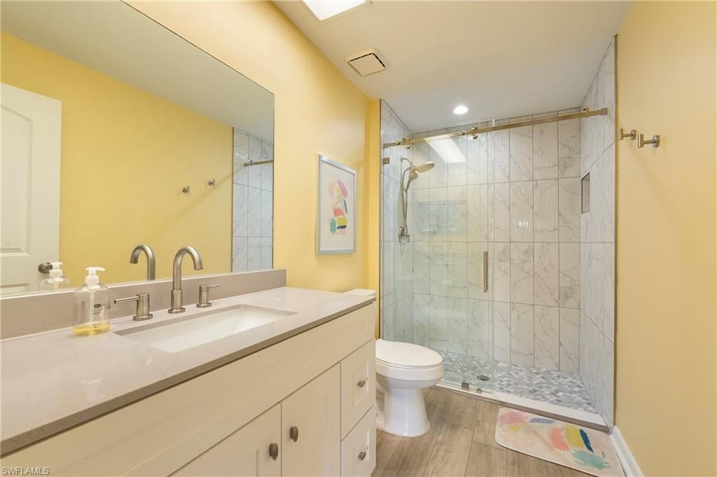 3313 Europa Dr, Unit 216, Naples, FL 34105 Photo