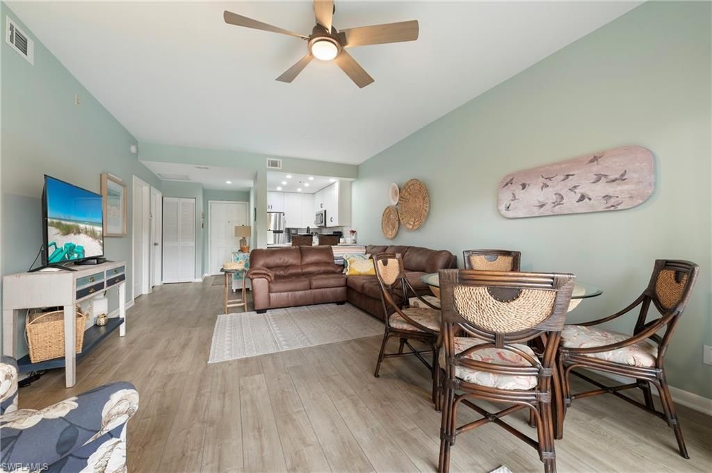 3313 Europa Dr, Unit 216, Naples, FL 34105 Photo