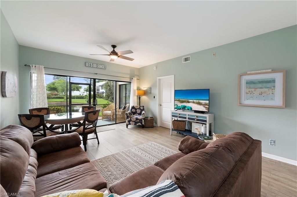 3313 Europa Dr, Unit 216, Naples, FL 34105 Photo