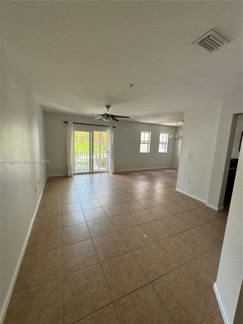 11601 NW 89th St, Unit 209, Doral, FL 33178 Photo