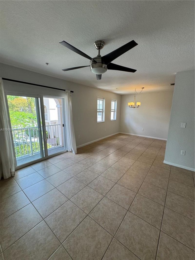 11601 NW 89th St, Unit 209, Doral, FL 33178 Photo