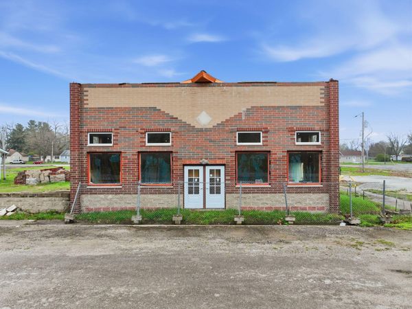 1605 N Park , La Porte, IN 46350