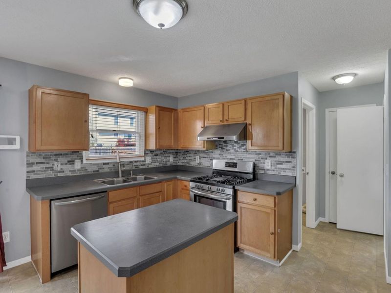 8366 Ashlynd Place , Reynoldsburg, OH 43068 Photo 15