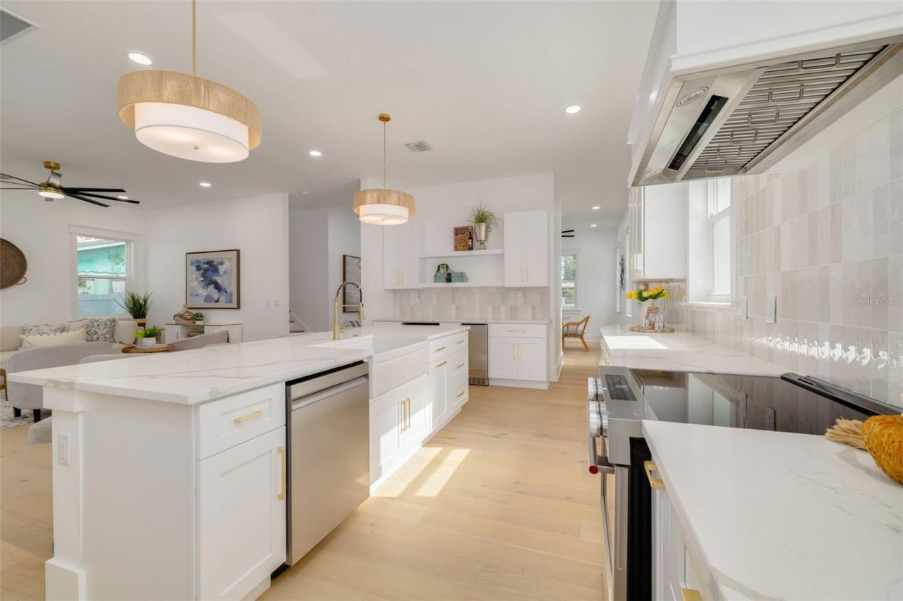 467 34th Avenue N, Saint Petersburg, FL 33704 Photo