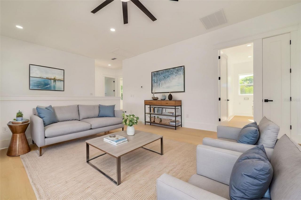 467 34th Avenue N, Saint Petersburg, FL 33704 Photo