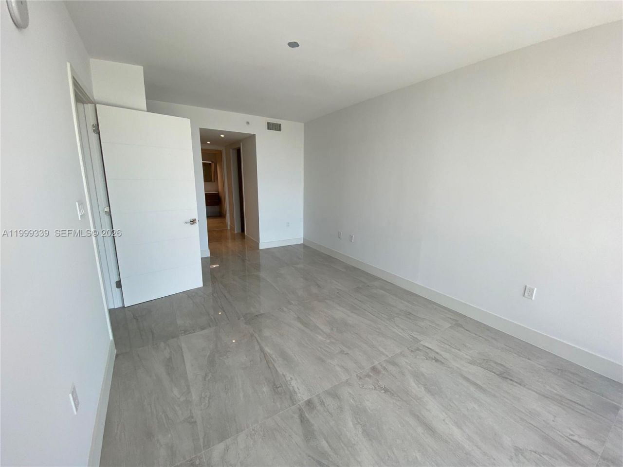 9521 E Bay Harbor Dr , Unit 605, Bay Harbor Islands, FL 33154 Photo