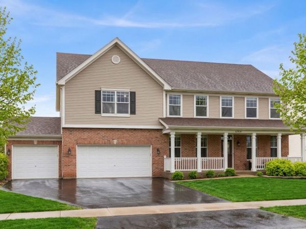 12814 Grande Poplar Circle , Plainfield, IL 60585