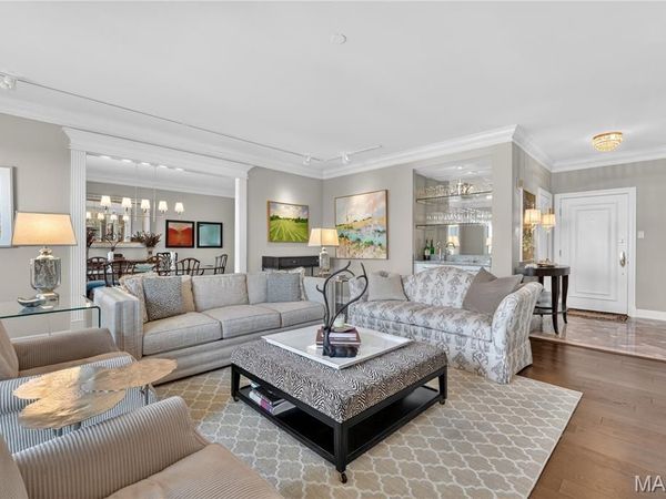 816 S Hanley Road , Unit 9C, Clayton, MO 63105