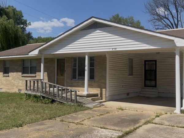 210 Broad St , Lepanto, AR 72354