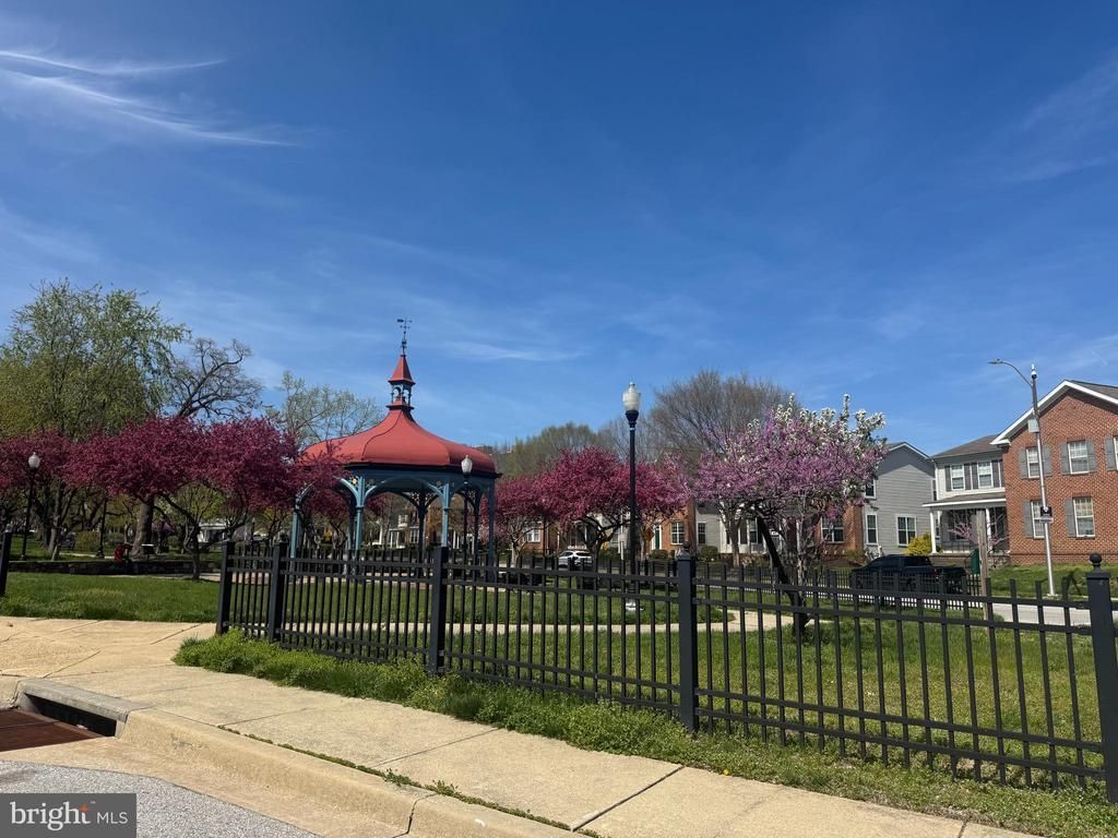 907 MYRTLE AVENUE  Baltimore, MD 21201