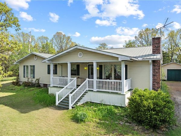 1862 Marion County 2027, Yellville, AR 72687
