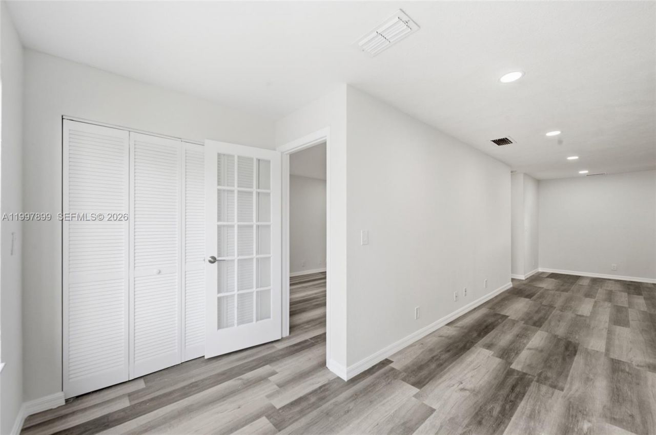 3310 N Pinewalk Dr N, Unit 1817, Margate, FL 33063 Photo