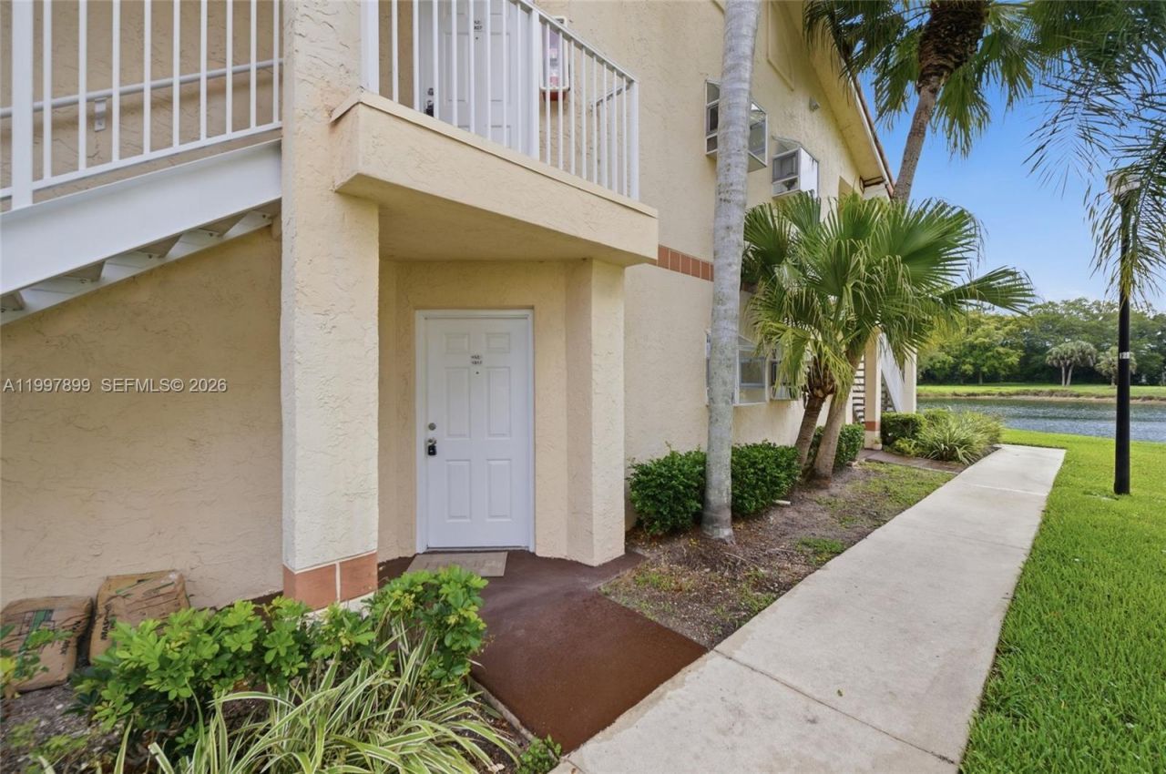 3310 N Pinewalk Dr N, Unit 1817, Margate, FL 33063 Photo
