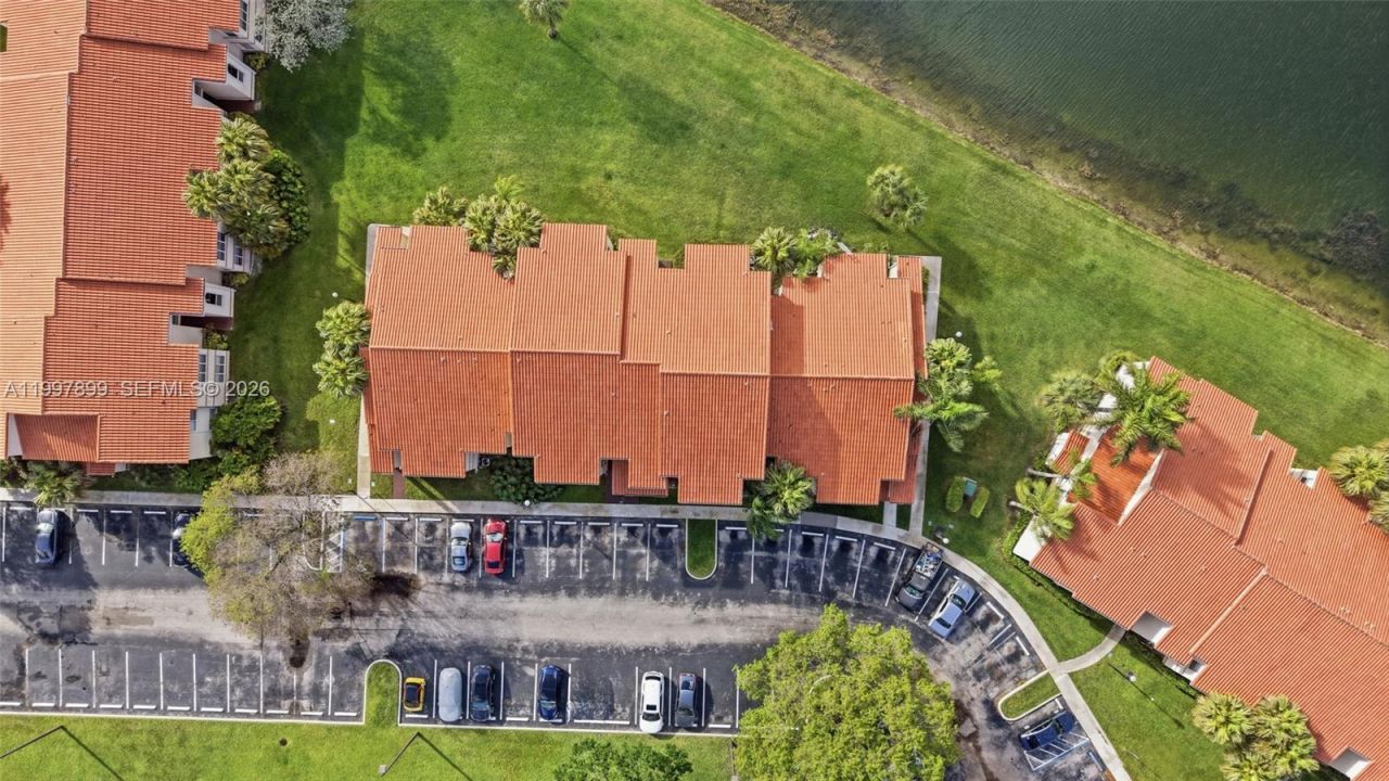 3310 N Pinewalk Dr N, Unit 1817, Margate, FL 33063 Photo
