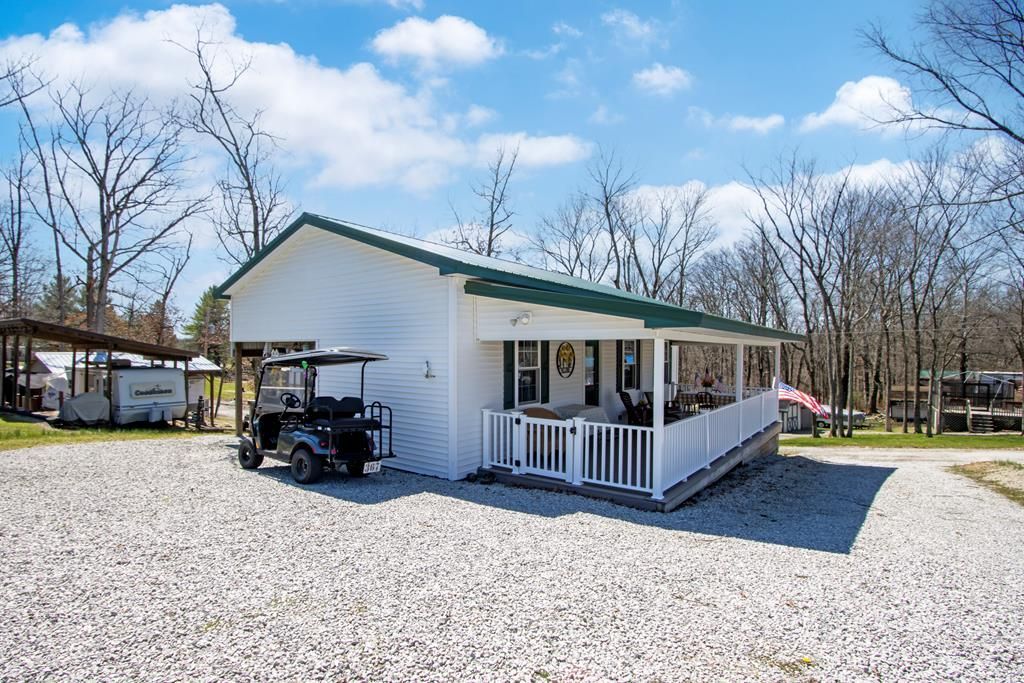 367 Algonquion Autumn, Loudonville, OH 44842 Main Photo