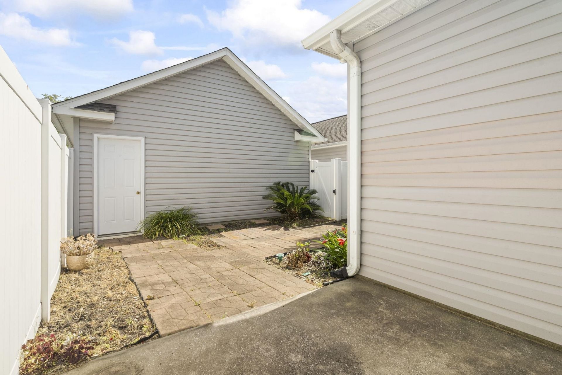 712 Santo Dr.  Photo 10