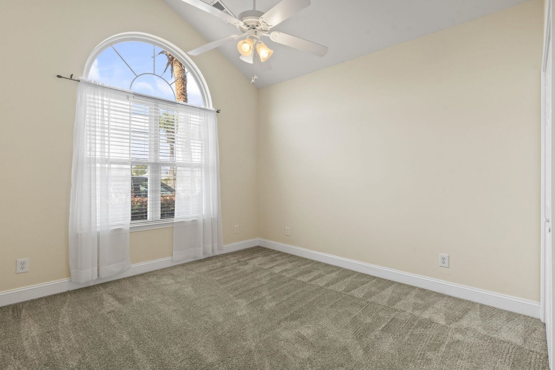 712 Santo Dr.  Photo 16