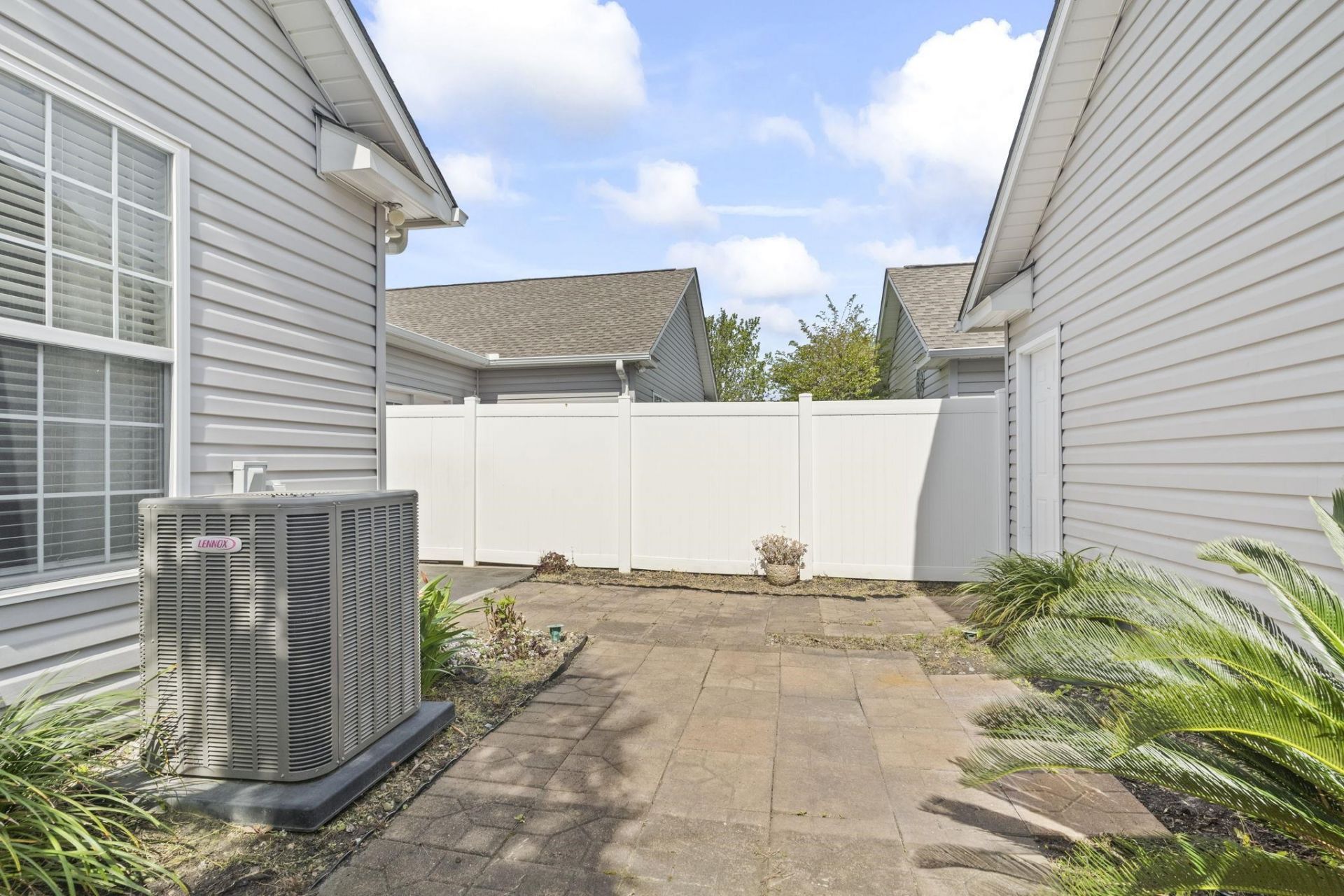 712 Santo Dr.  Photo 7