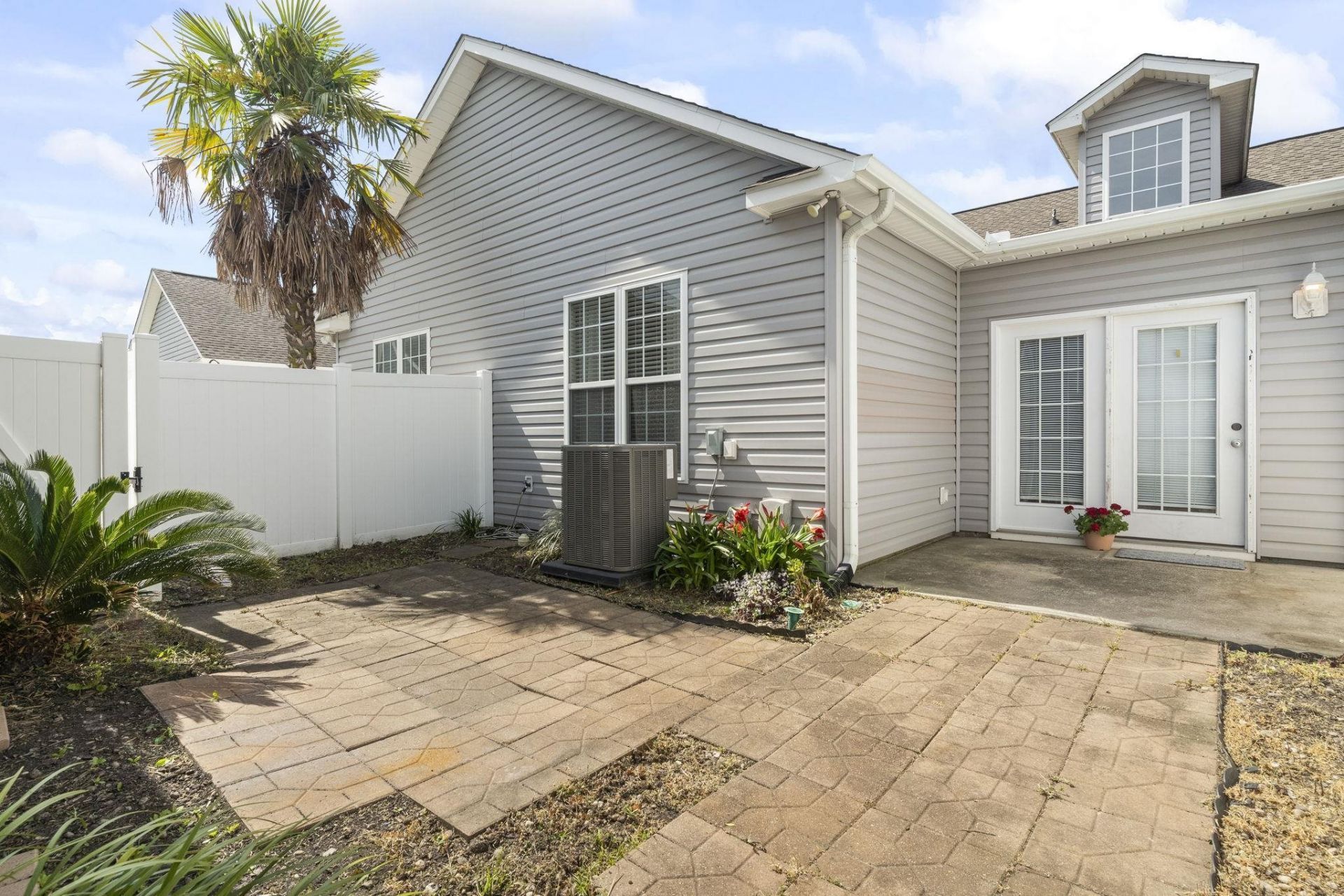 712 Santo Dr.  Photo 8