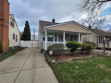 2108 McLain Avenue, Lincoln Park, MI 48146
