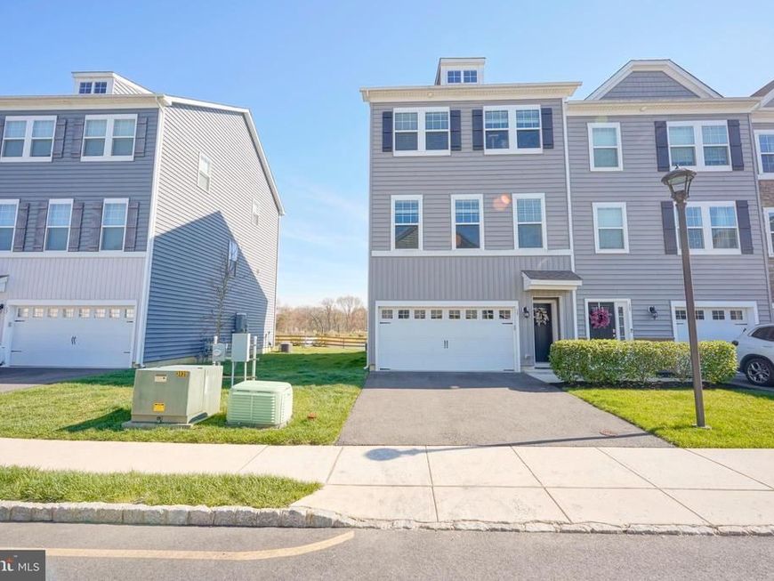 15 Turin Way, Mount Laurel, NJ 08054 Main Photo