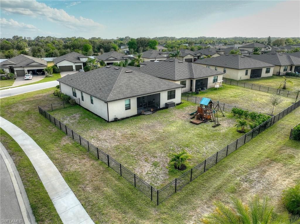 14695 Carva Ln, Lee, FL 33905 Photo