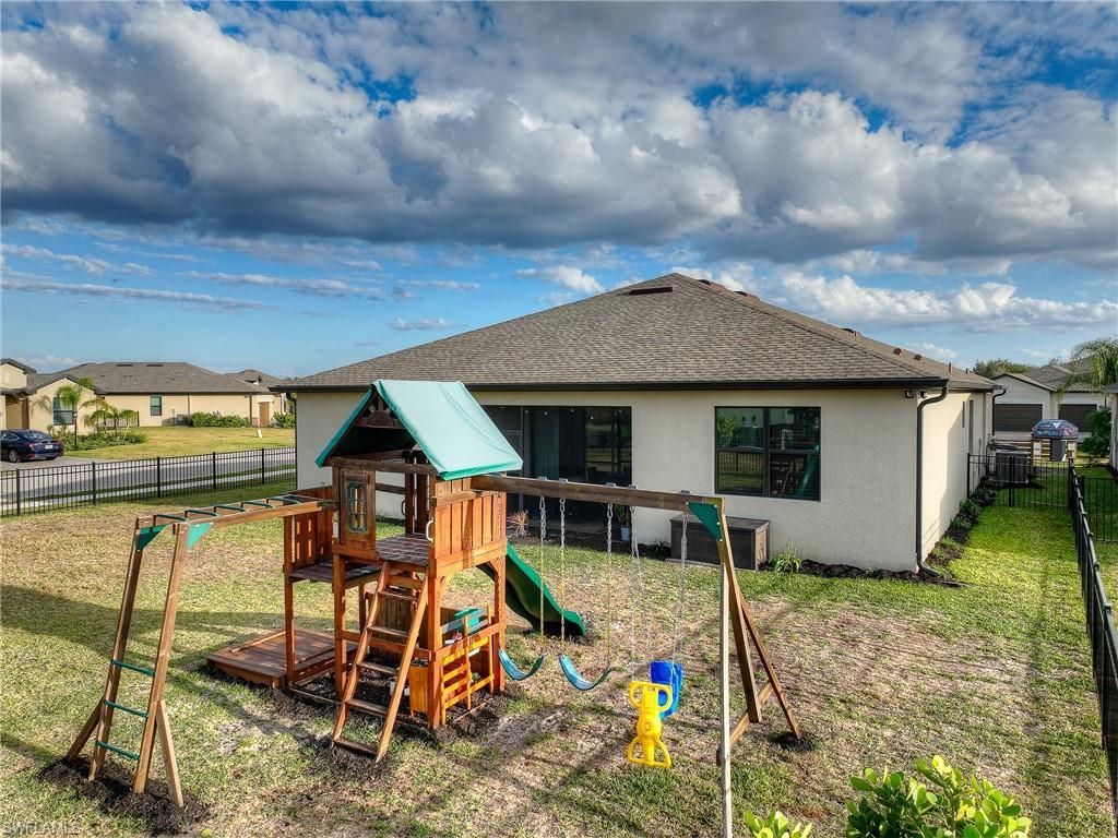 14695 Carva Ln, Lee, FL 33905 Photo