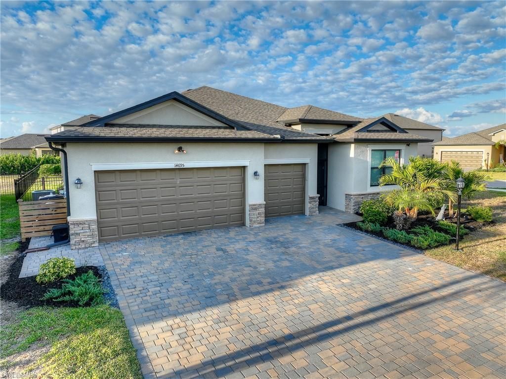 14695 Carva Ln, Lee, FL 33905 Photo