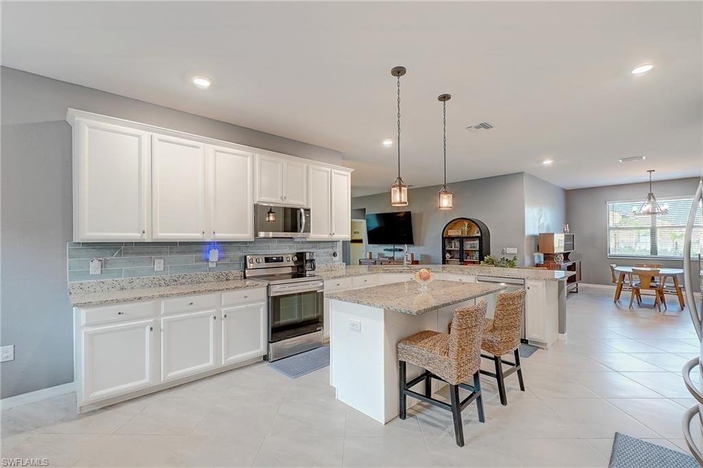 14695 Carva Ln, Lee, FL 33905 Photo