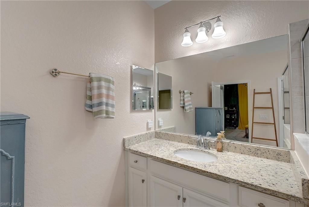 14695 Carva Ln, Lee, FL 33905 Photo