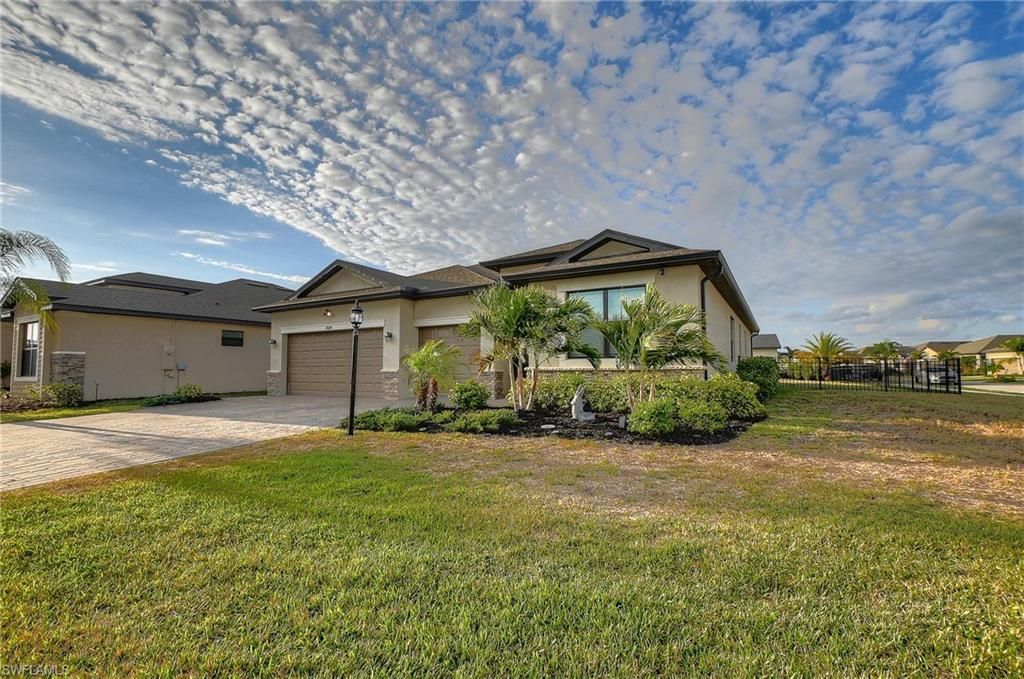 14695 Carva Ln, Lee, FL 33905 Photo