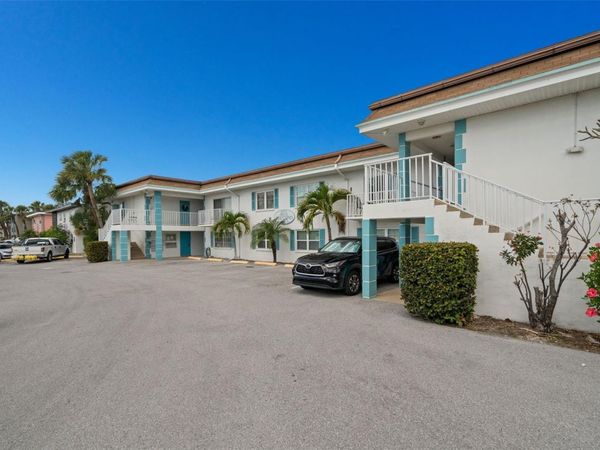 11655 3RD STREET E, Unit 1, TREASURE ISLAND, FL 33706