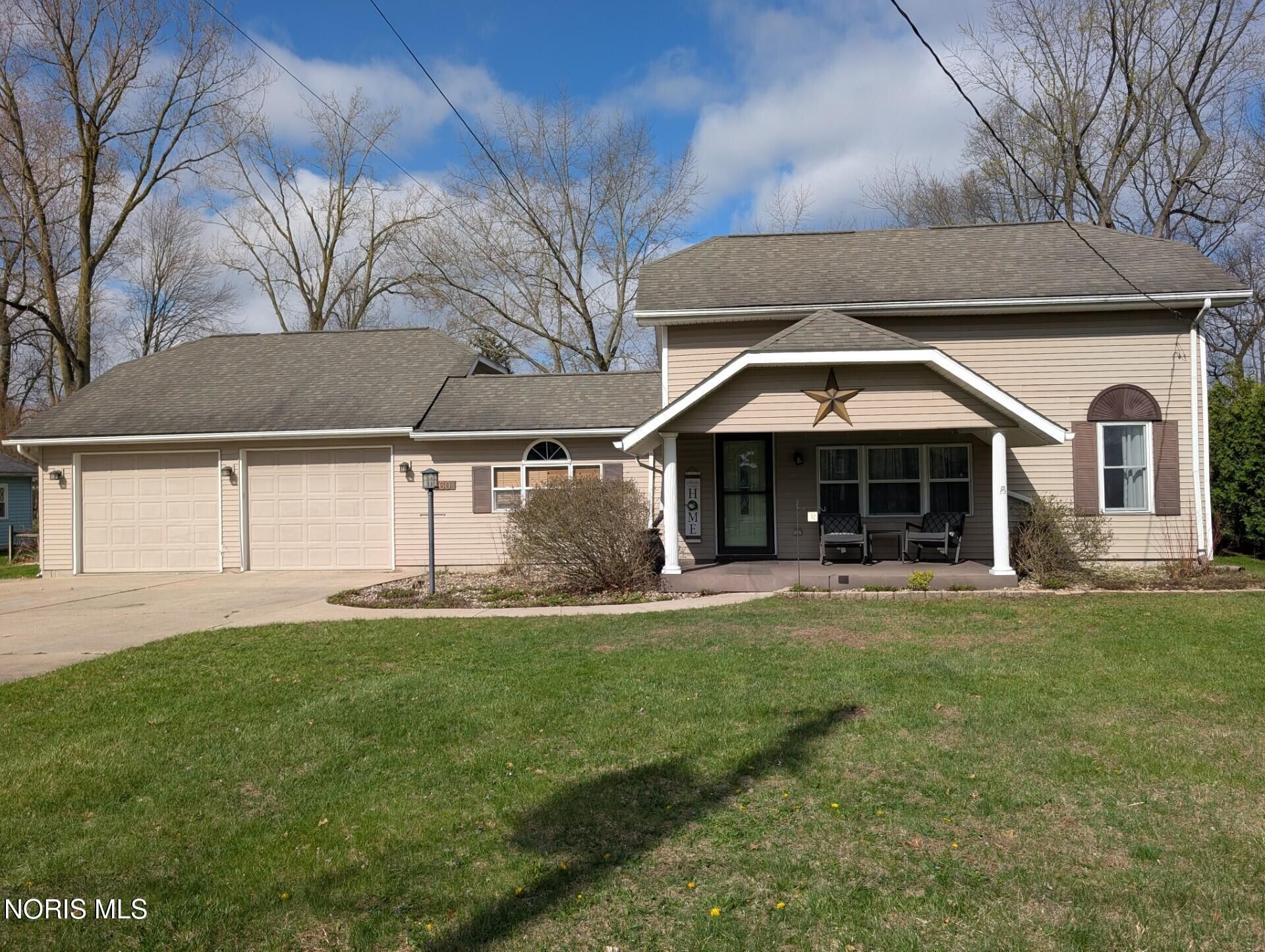 1860 Connecticut Boulevard, Holland, OH 43528 Main Photo