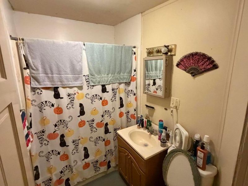 361 N Algonquin Avenue , Columbus, OH 43204 Photo 6