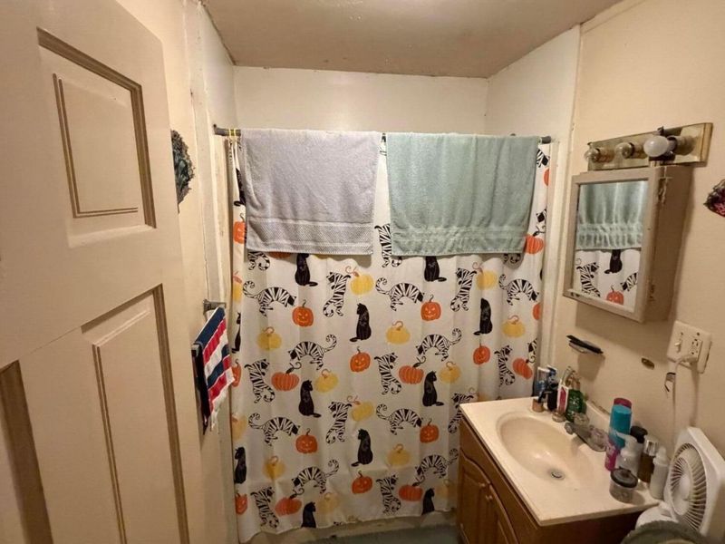 361 N Algonquin Avenue , Columbus, OH 43204 Photo 7