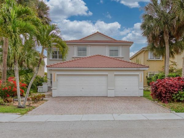 5363 SW 38th Ave , Hollywood, FL 33312