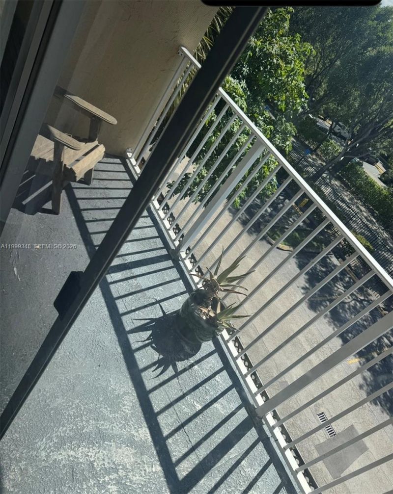 5201 Geneva Way, Unit 209, Doral, FL 33166 Photo