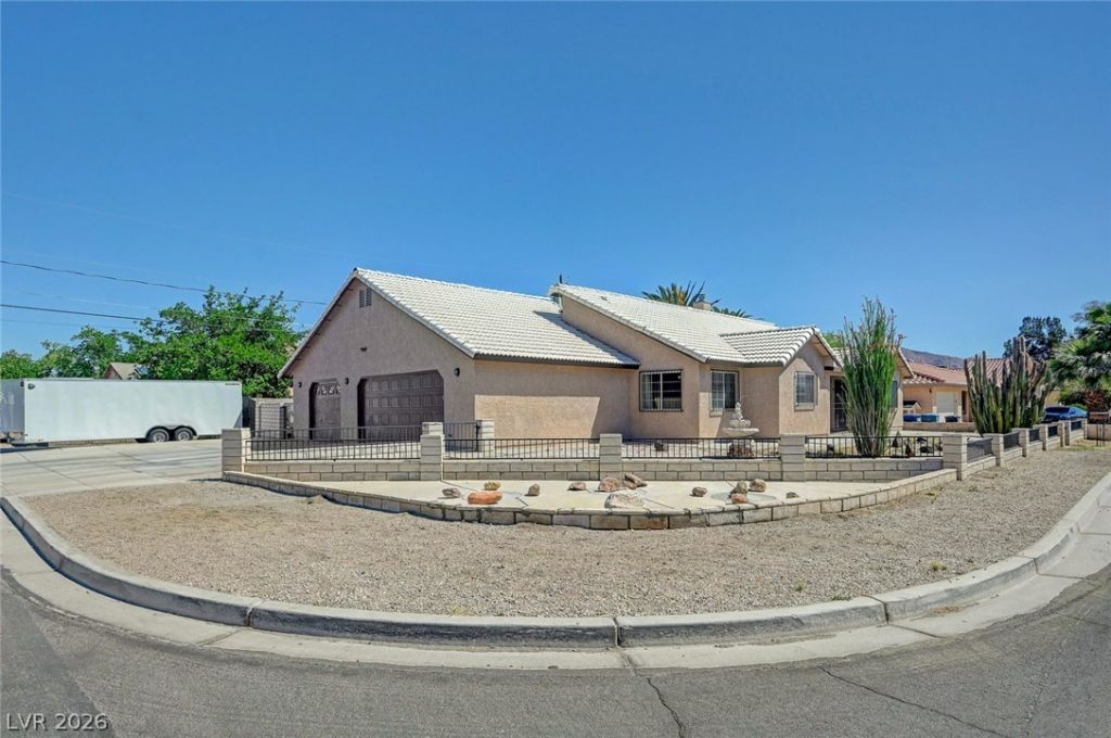 4910 E Philadelphia Avenue, Las Vegas, NV 89104 Main Photo