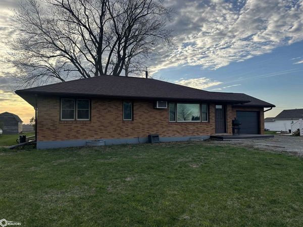 303 N Main Street, Olds, IA 52647