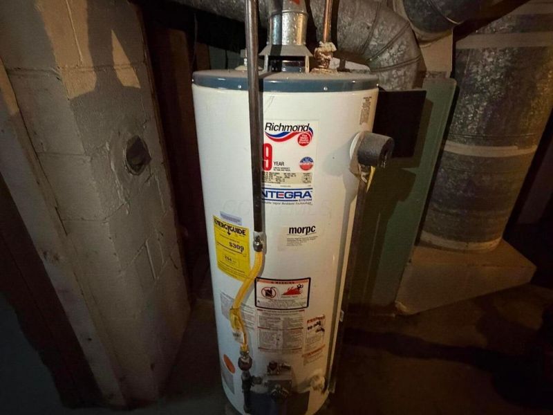 848 E Mithoff Street , Columbus, OH 43206 Photo 11