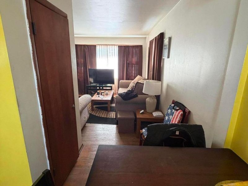 848 E Mithoff Street , Columbus, OH 43206 Photo 3